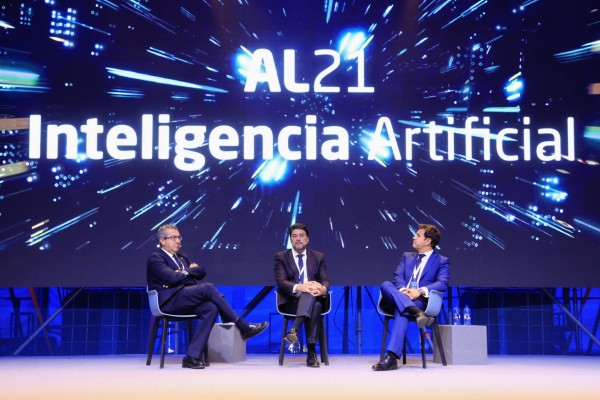 Alicante presenta su proyecto de Inteligencia Artificial AL21 en el 'Technology Fórum'