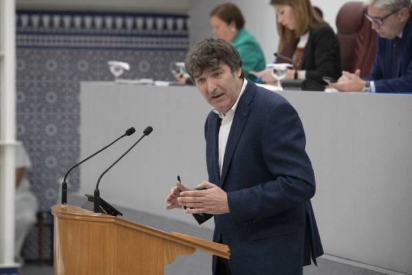 Rafael Esteban, de Podemos, renuncia al acta de diputado en la Asamblea Regional