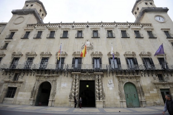Plan municipal de mudanzas: Alicante quiere ahorrar un millón en alquiler de oficinas en 2018 