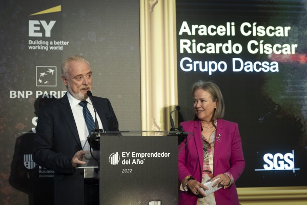 Ricardo y Araceli Císcar, de Dacsa Group, XXVI Premio Emprendedor del Año de EY