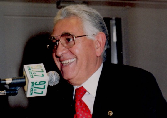 Valencia, música, radio y fútbol: Enrique Ginés (97.7) repasa toda su vida en Veus Fé-Cé