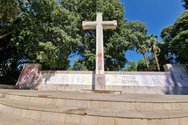 El Fadrell 'blindará' la cruz de Ribalta: habrá mayor presencia policial durante la fase de retirada