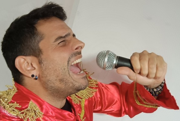 Hasta luego Mari Carmen: Artistas que la lían
