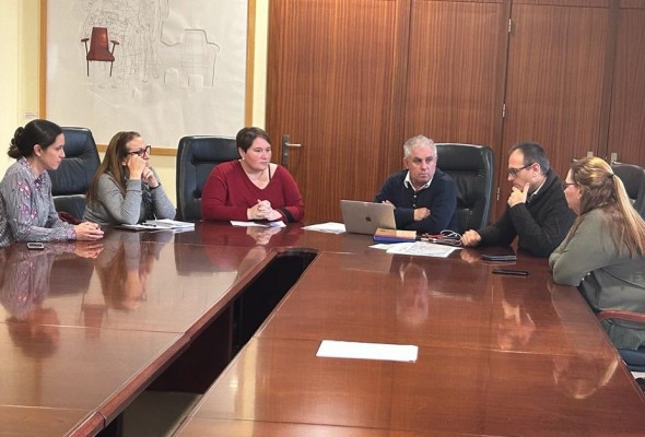Burriana analiza con el comercio los problemas por las últimas lluvias y prevé mejorar el alcantarillado