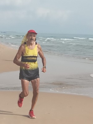Roberto Ferrandis hará el maratón con 70 años y 150.000 kilómetros