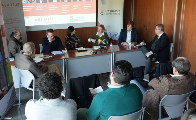 Ashotur presenta la campanya 'Present i futur de les vivendes d'ús turístic en la província de Castelló'