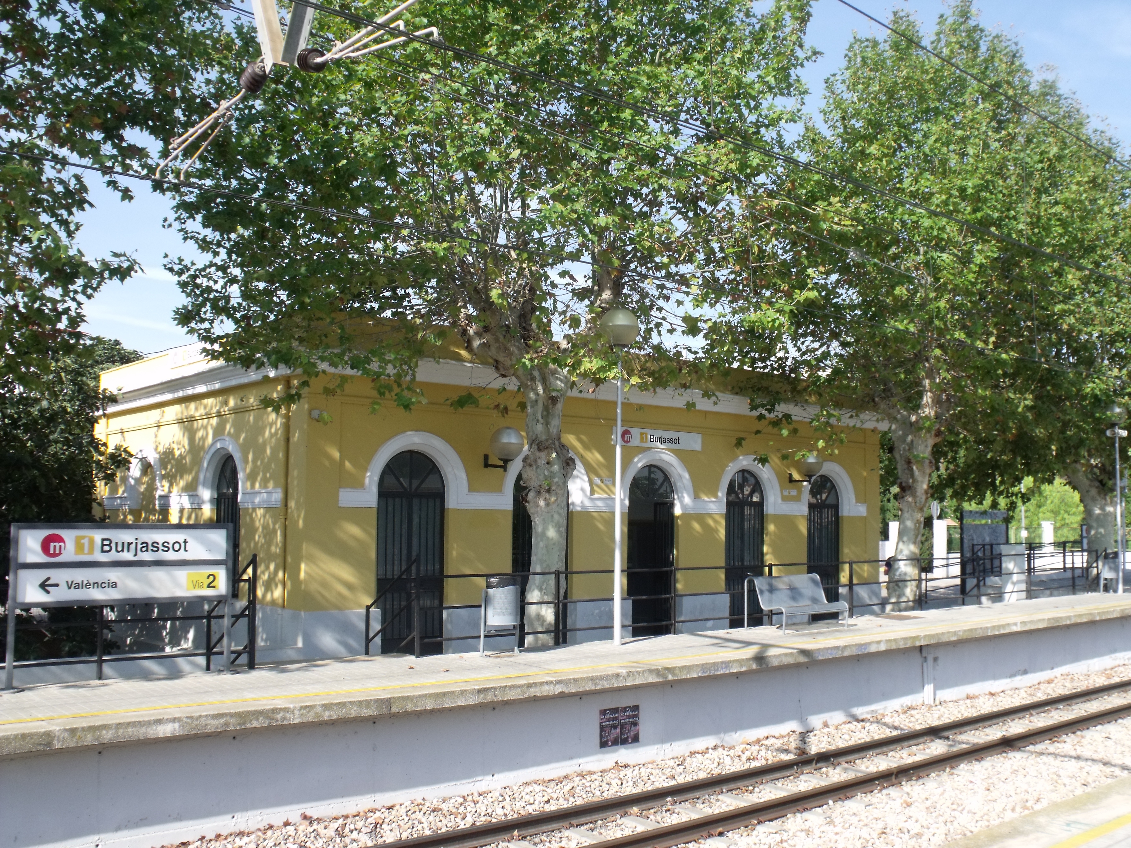 El PSOE de Burjassot se opone a la propuesta de Compromís de ampliar el servicio de Metrovalencia
