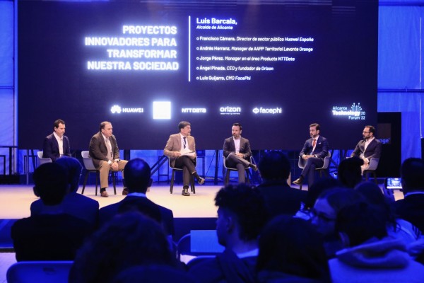  Las tecnológicas en el Alicante Technology Forum hablan de la transformación digital de la ciudad
