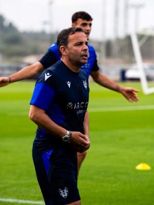 El Levante no recurrirá la sanción de dos partidos a Calleja