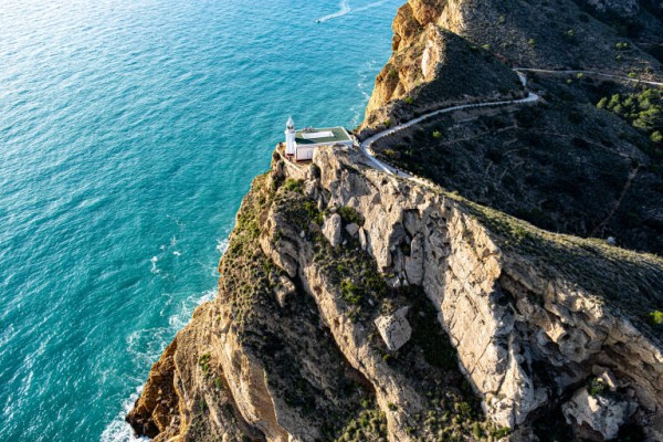 8 rutas de senderismo para el puente de diciembre: en familia, patrimoniales o con vistas al mar