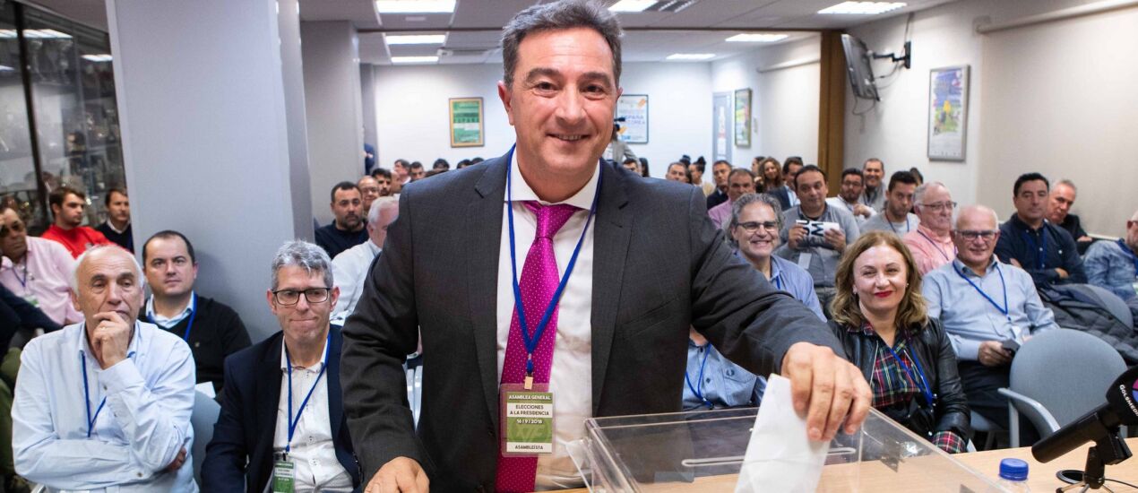 Exdirectivos de la Federación Valenciana de Fútbol denuncian a Salvador Gomar ante la Fiscalía Anticorrupción
