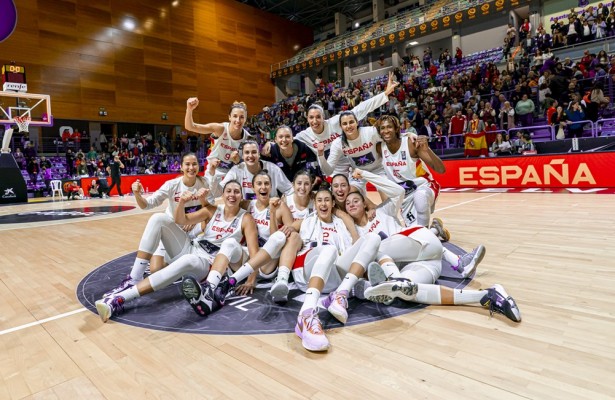 Las seis internacionales del Valencia se reincorporan al equipo
