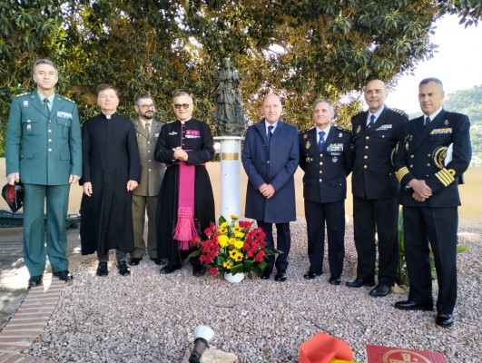 La imagen de Santa Bárbara, obra del escultor cartagenero Juan José Quirós, ya luce en la sede del Gobierno Militar de Cartagena

