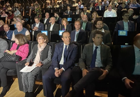 El primer congreso tecnológico divulgativo y lúdico de Alicante arranca ante 900 personas