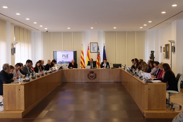 Vila-real concede la Medalla de Oro a Porcelanosa, Carmelitas, Quique y Diego Dualde
