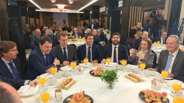 Mazón vende su proyecto en Madrid arropado por Feijóo y con un guiño de Boluda