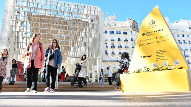 Comboi, la creación de mobiliario urbano de la EASD para
Vila-real, conquista València