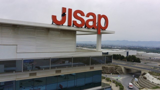 La lorquina Jisap reduce beneficio a la mitad por el coste de las materias primas 
