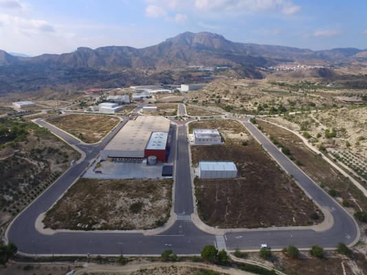 
Ivace adjudica 5.000 m2 en Xixona a una firma que fabrica raciones de alimentación y kits de ayuda 
