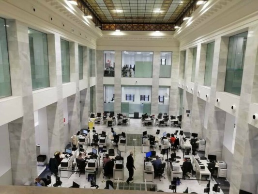 El número de interinos inscritos para consolidar su puesto ya sextuplica la oferta de plazas