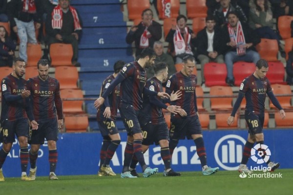 Otro empate que no empuja