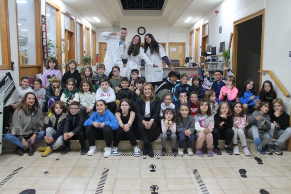 Benicàssim fomenta la lectura entre los menores en una nueva edición de 'Una Nit a la Biblioteca'