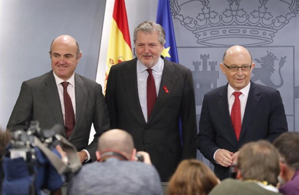 El Gobierno fija en 118.337 millones el techo de gasto para 2017 y sube impuestos por 7.500 millones
