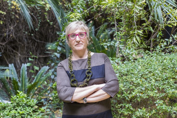 Ana Barceló: 