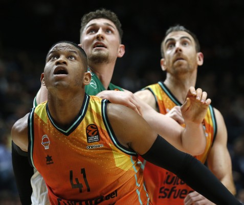 El Valencia se atasca ante Zalgiris y suma su cuarta derrota seguida