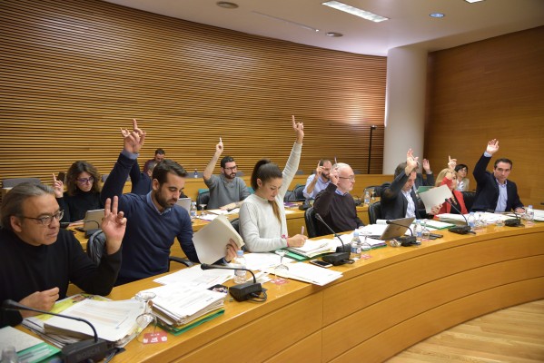 PSPV, Compromís y Podemos aprueban subir el IRPF a las rentas superiores a 30.000 euros