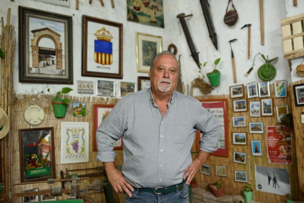 Raimon, el jardinero que aprendió a andar entre melones y sandías