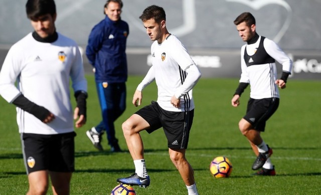 El centro del campo descompone a Prandelli
