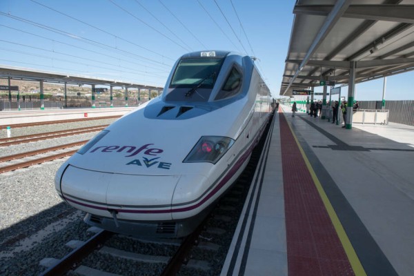 El AVE llegará a Lorca con un edificio para viajeros junto a la estación de Sutullena