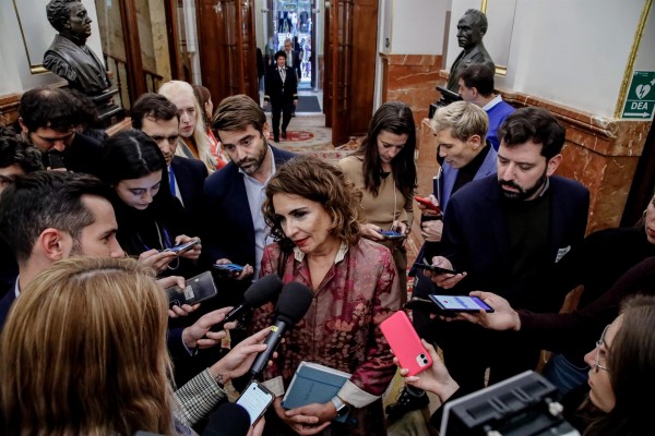 Hacienda recaudará 400 millones menos de lo previsto por el impuesto a energéticas 