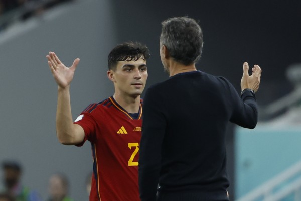 La Selección desconecta el día del 20 cumpleaños de 'Pedri'