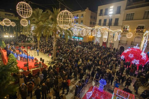 La Navidad empieza en Elche el 1 de
diciembre con el encendido de luces en la Plaça de Baix 