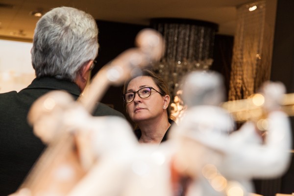 Rosa Lladró deja la presidencia tras intentar frenar la venta de la histórica firma de porcelana