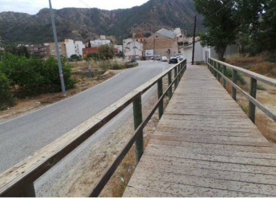 El pleno de Murcia desatasca el adiós al paso a nivel de Beniaján y da aire a los peatones en El Garruchal 