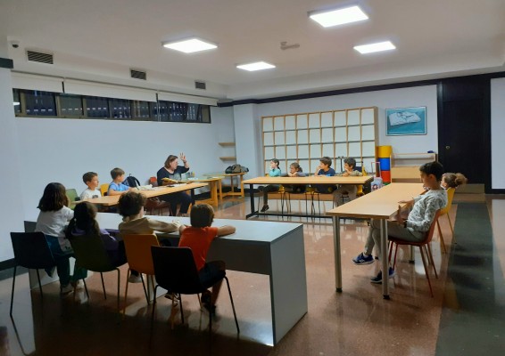 Los clubs de lectura infantil, un oasis de letras frente a la 'generación Netflix'