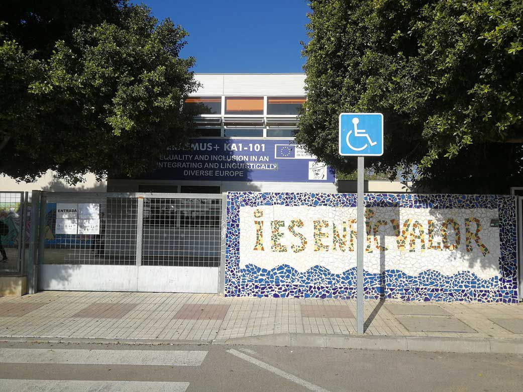 Exterior del IES Enric Valor de El Campello - 