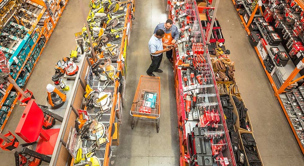 El banderín de Home Depot en bolsa