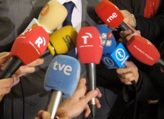 Sindicatos de periodistas celebran que el Gobierno quiera 