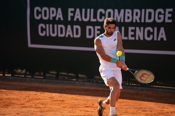 Llamas, Pellegrino, Milojevic y Van Assche pasan a cuartos en el Challenger ATP de la Copa Faulcombridge
