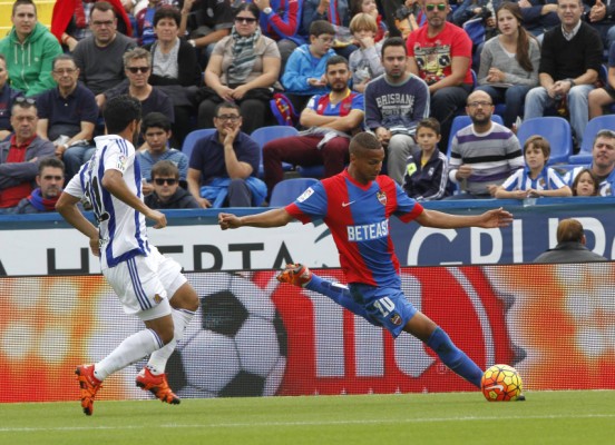 Rubi se estrena en el Ciutat de València ante un Deportivo sólido como visitante