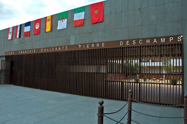 Un juzgado rebaja un 35% las cuotas del Liceo Francés de Alicante durante el Estado de Alarma