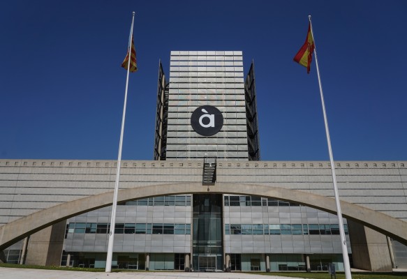 La Generalitat evita comprometerse a asumir el IVA de À Punt