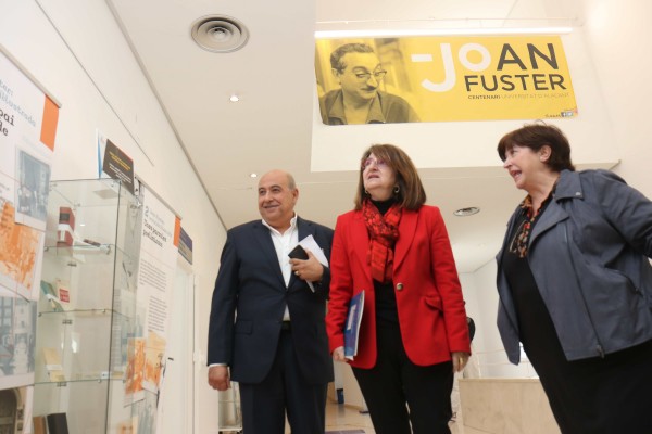 Joan Fuster aterriza en la UA con dos muestras que recorren su vida y su relación con la provincia