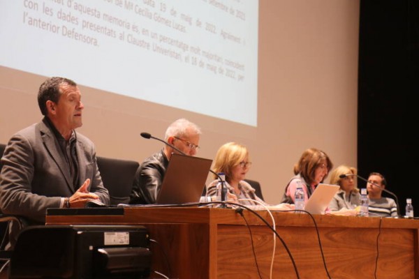 El Consell trabaja en una solución permanente a las tensiones financieras de las universidades