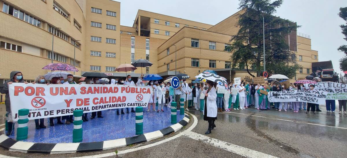 Imagen de archivo de una protesta sindical frente al General el pasado mes de abril - 