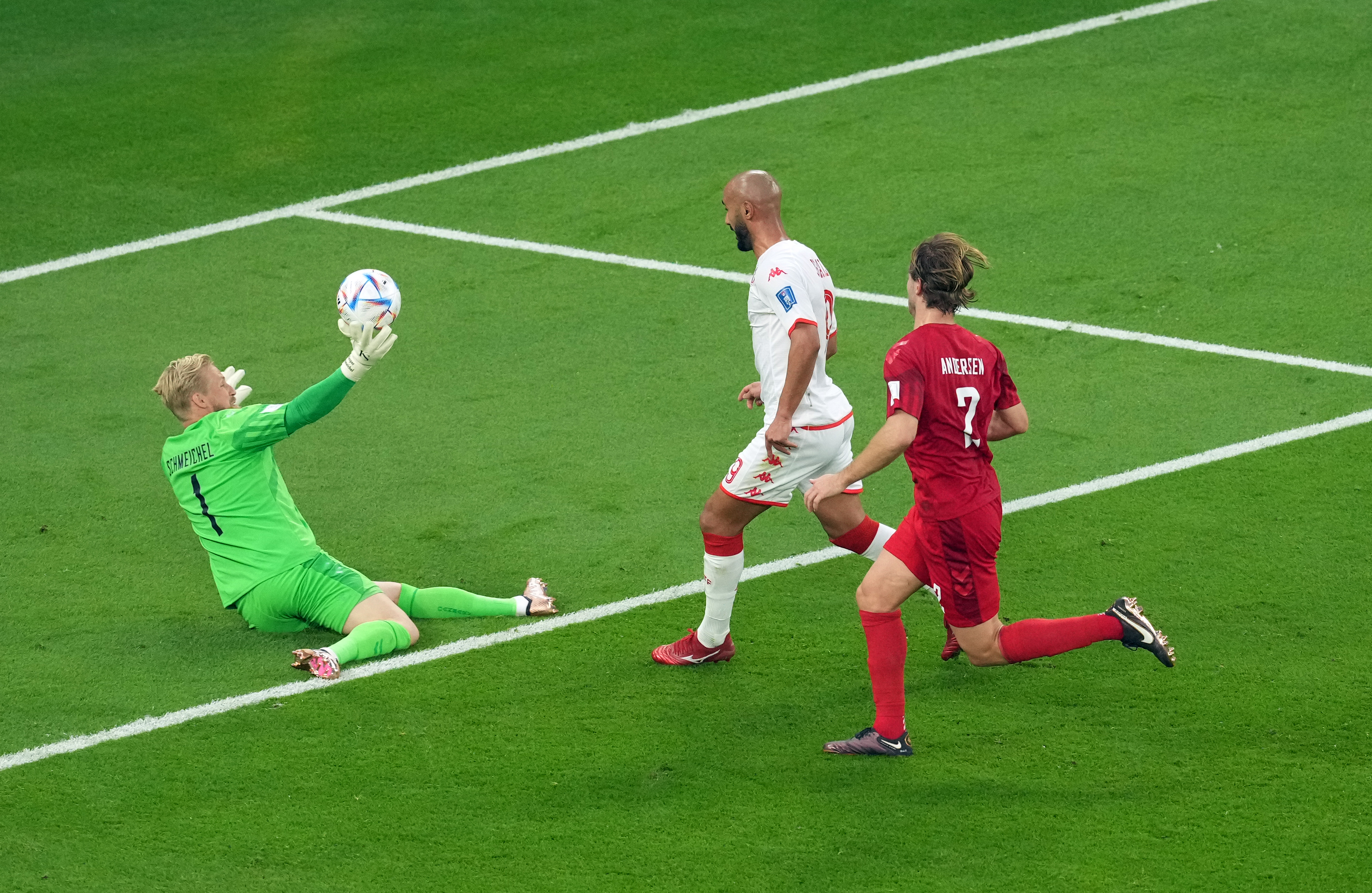 Dinamarca choca con la pared de Túnez en el primer empate sin goles del Mundial